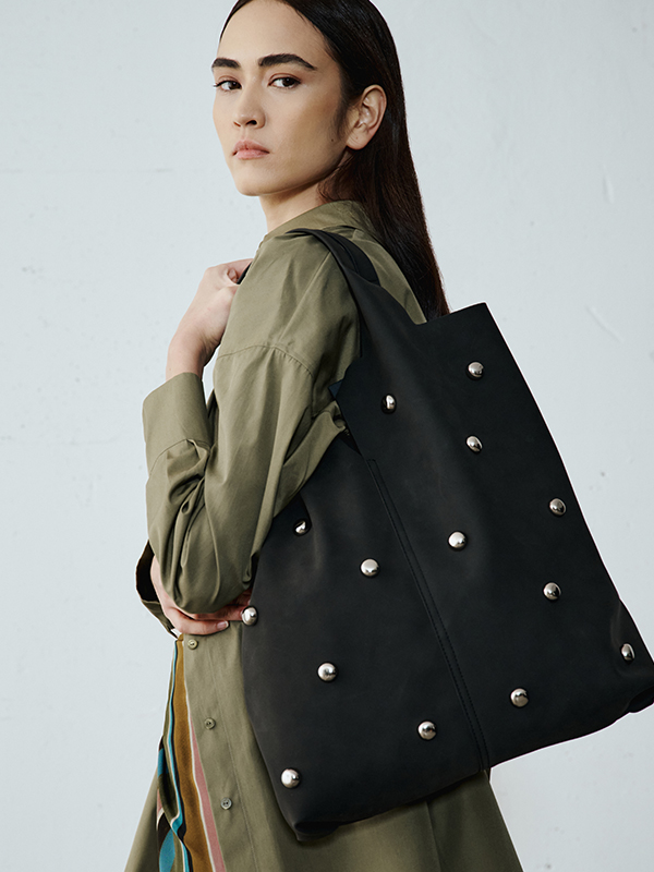 Stud Shopping Bag Intrend